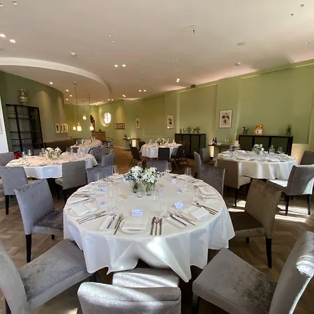 Отель Deinhard's *